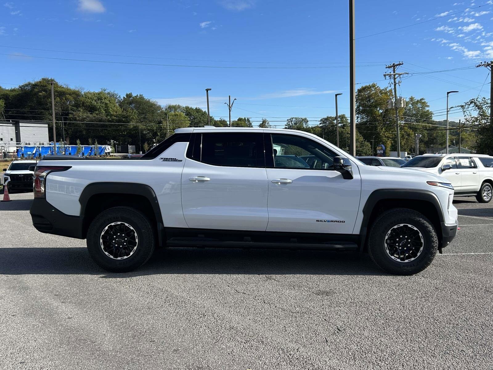 2026 Chevrolet Silverado EV Trail Boss photo 2