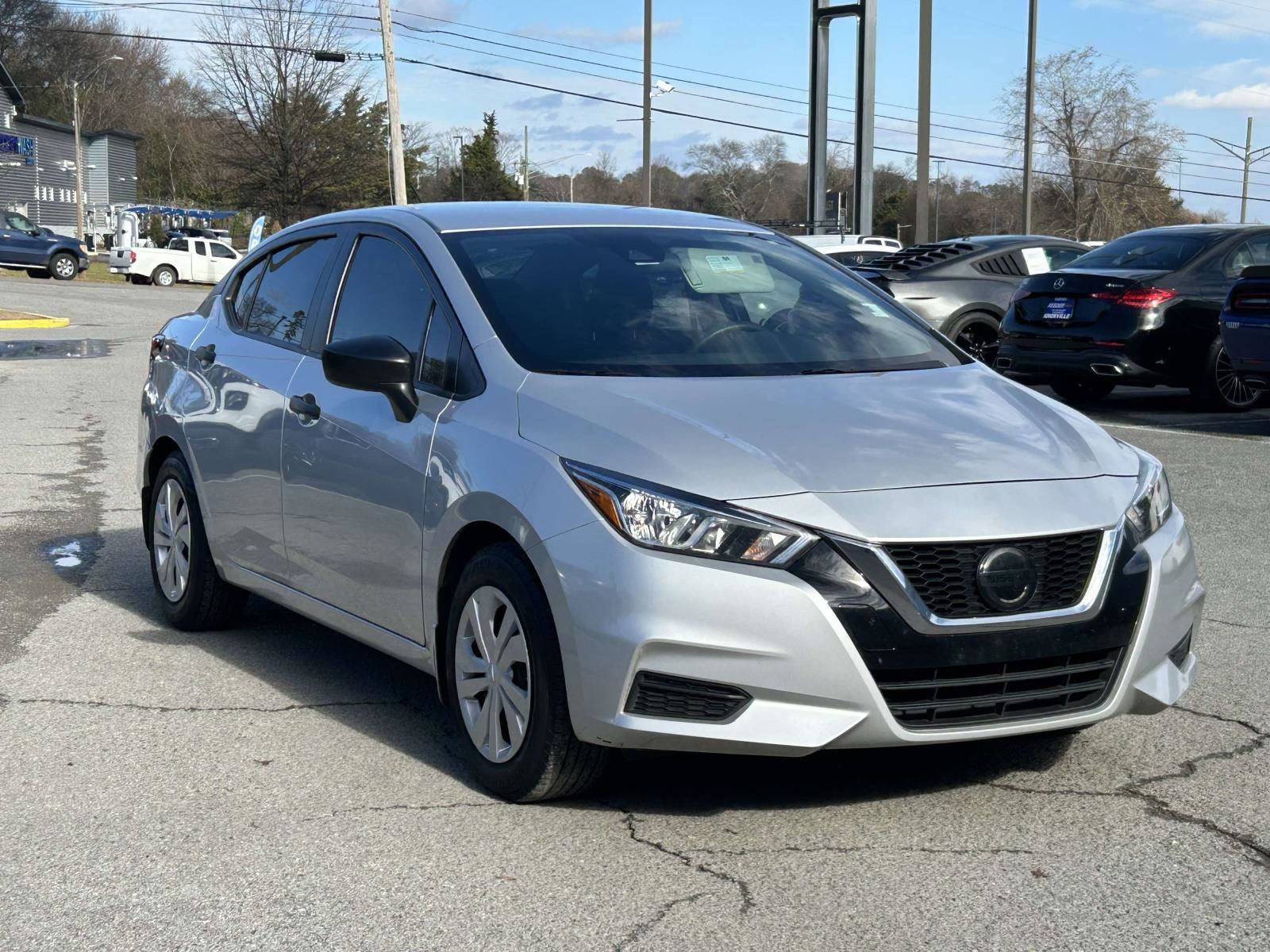 2021 Nissan Versa Sedan S's photo