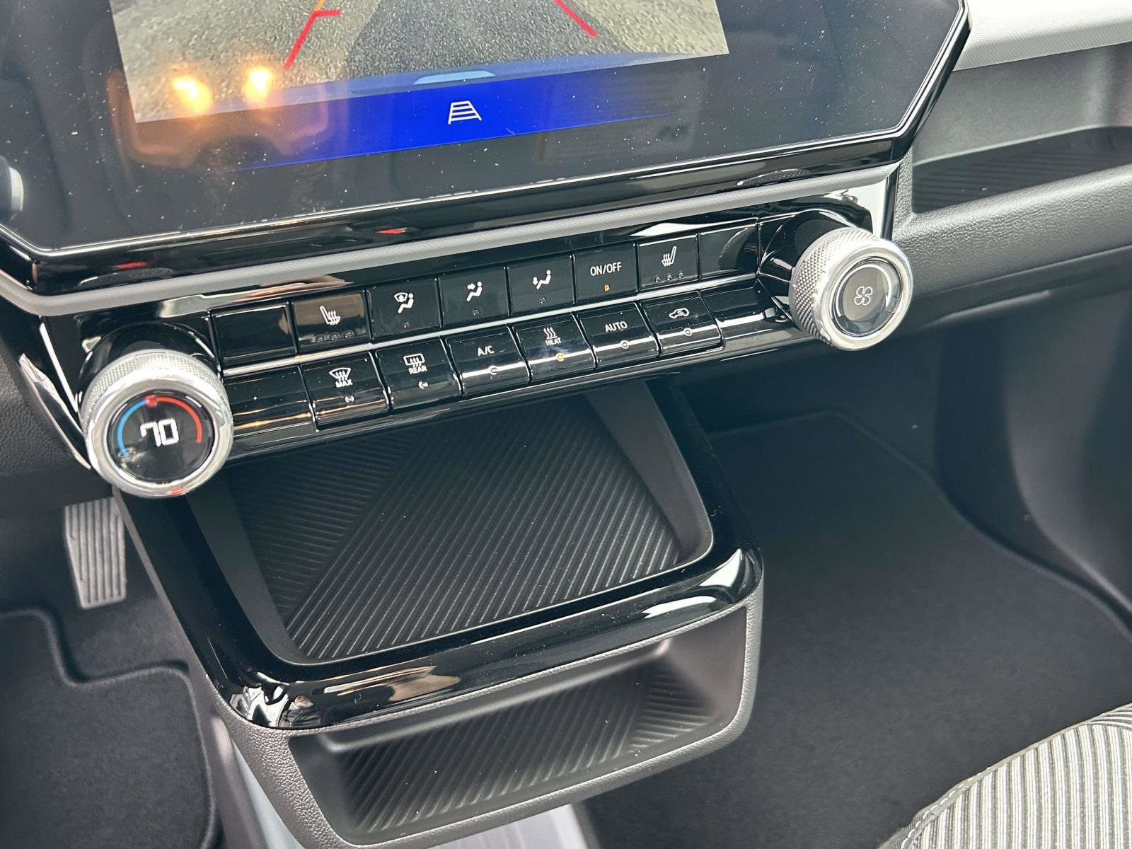 2027 Chevrolet Bolt LT - Photo 23