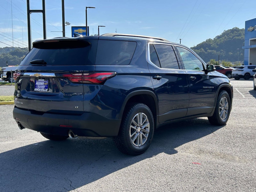 Used 2023 Chevrolet Traverse LT Cloth SUV