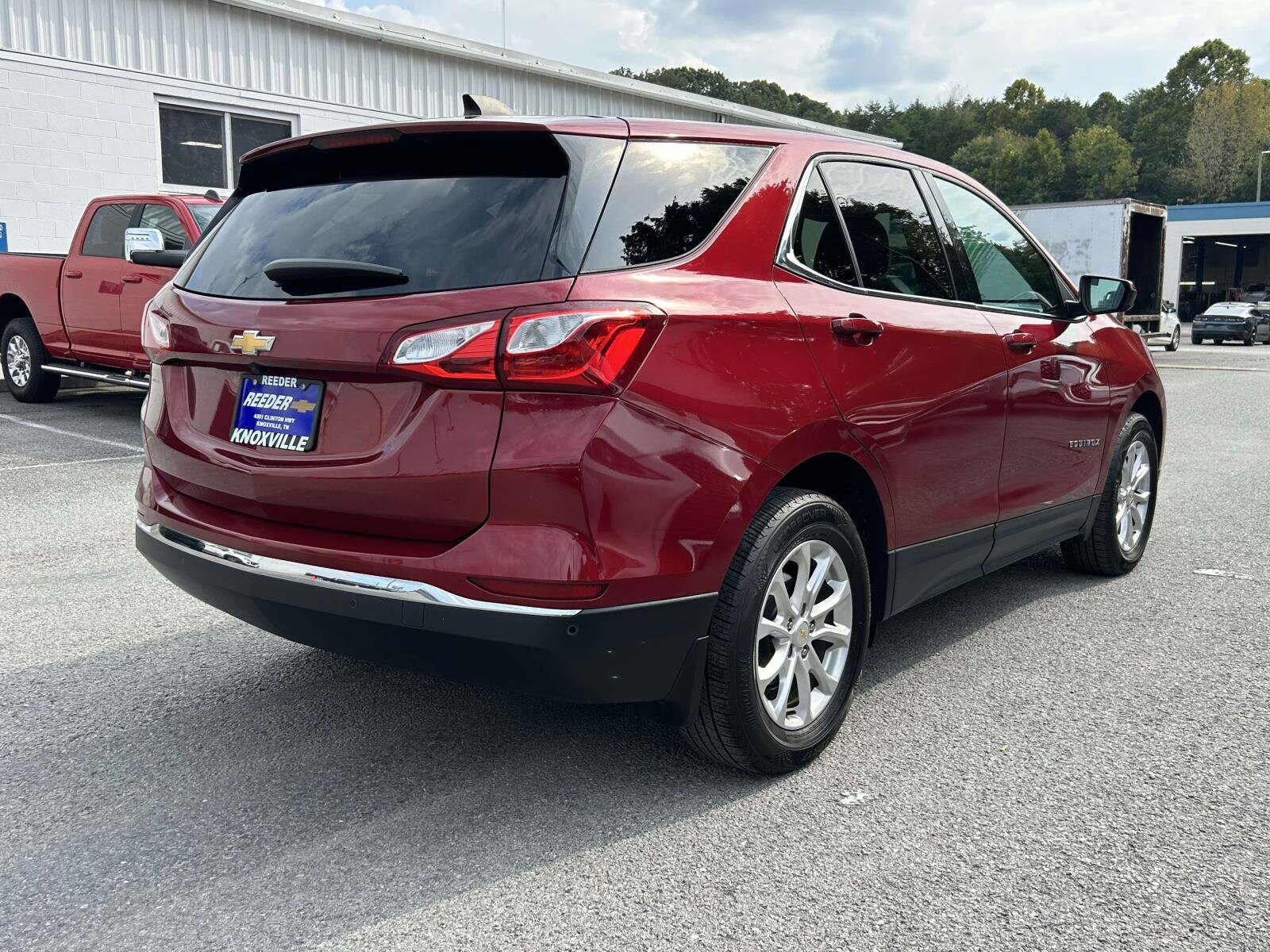 2020 Chevrolet Equinox LT photo 2