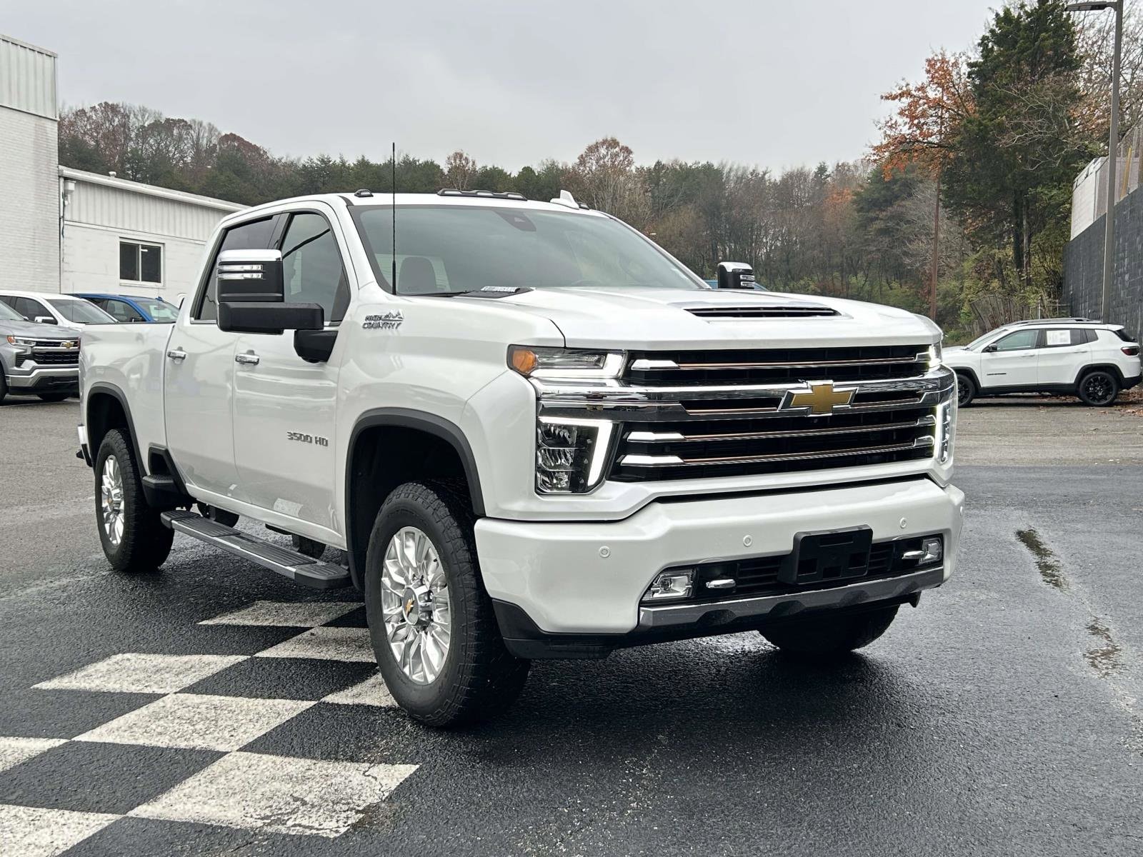 2023 Chevrolet Silverado 3500HD High Country's photo
