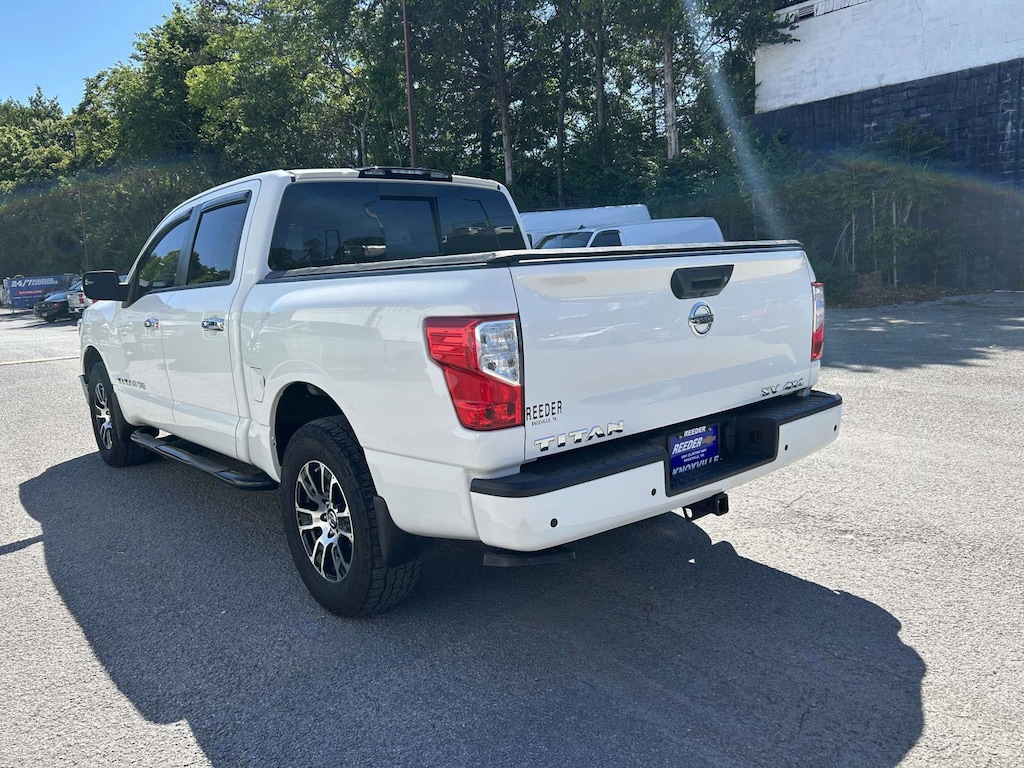 Used 2020 Nissan Titan SV Truck Crew Cab