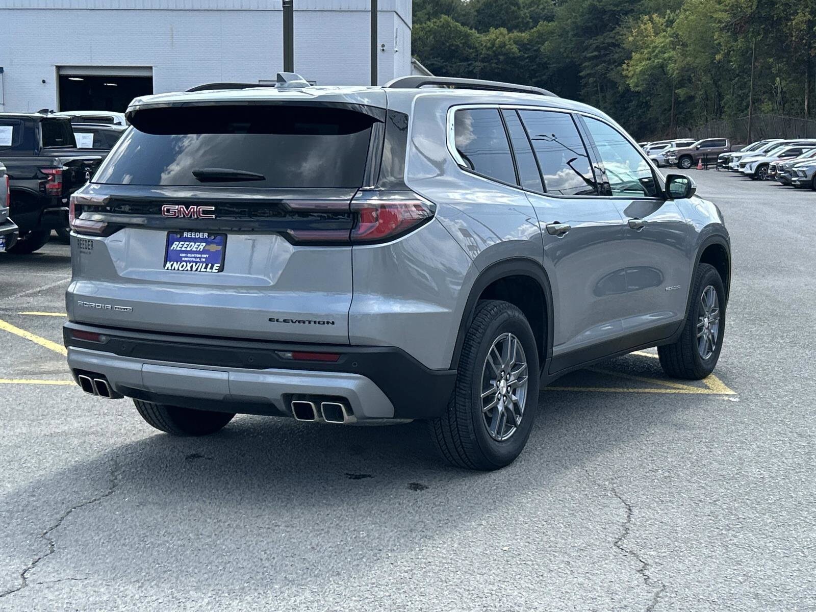 2025 Gmc Acadia Elevation photo 2
