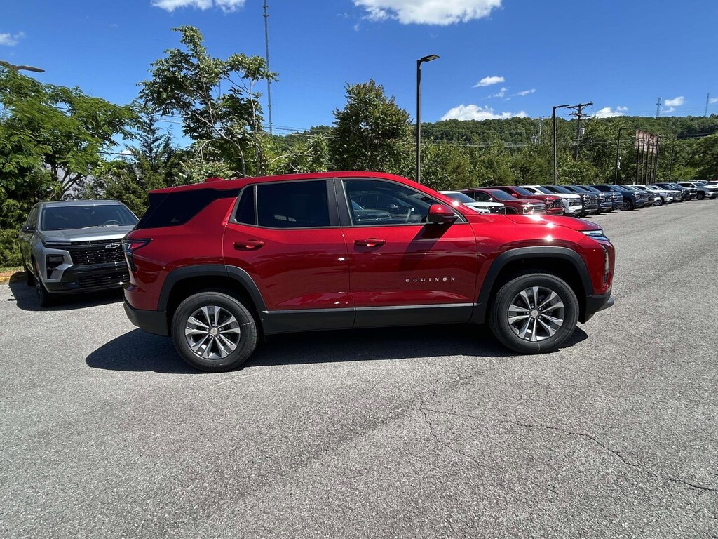 New 2026 Chevrolet Equinox LT SUV