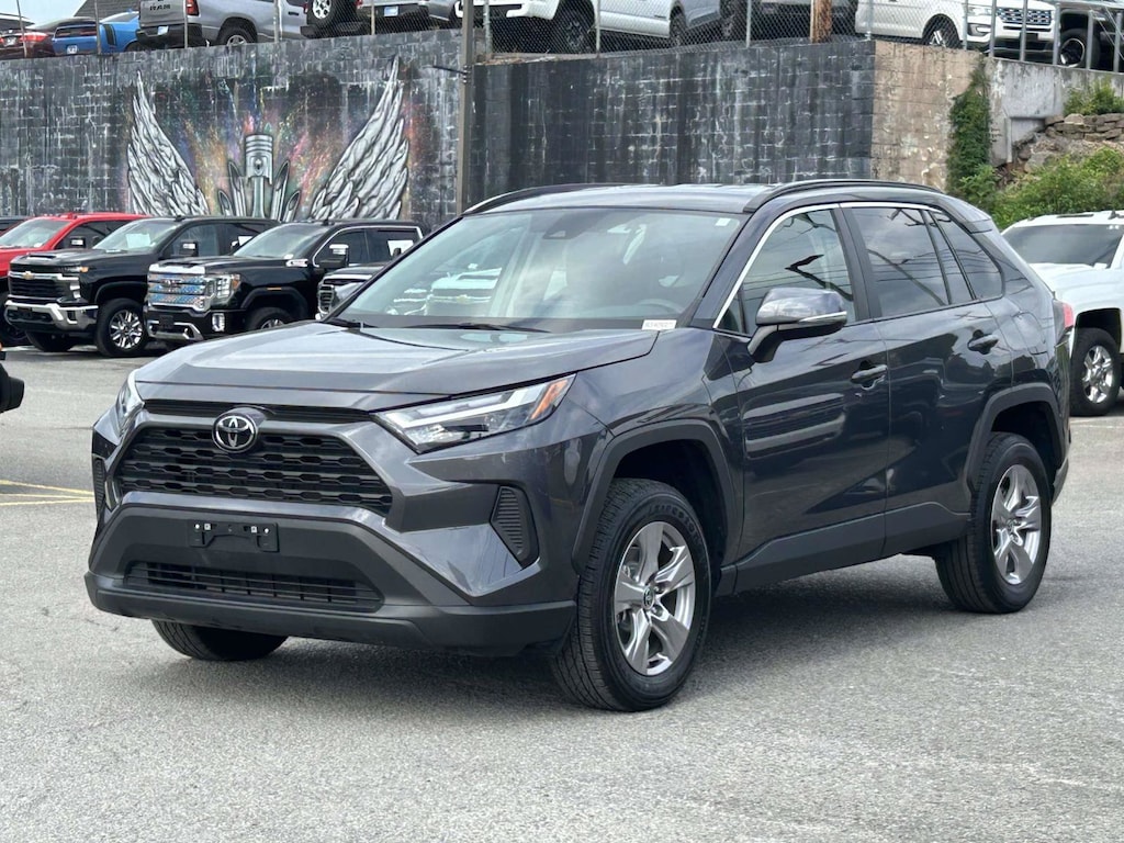 Used 2025 Toyota RAV4 XLE SUV