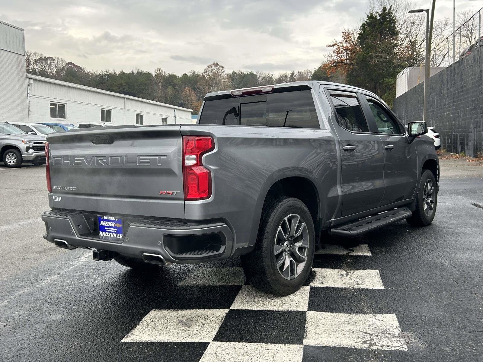 2020 Chevrolet Silverado 1500 RST photo 2