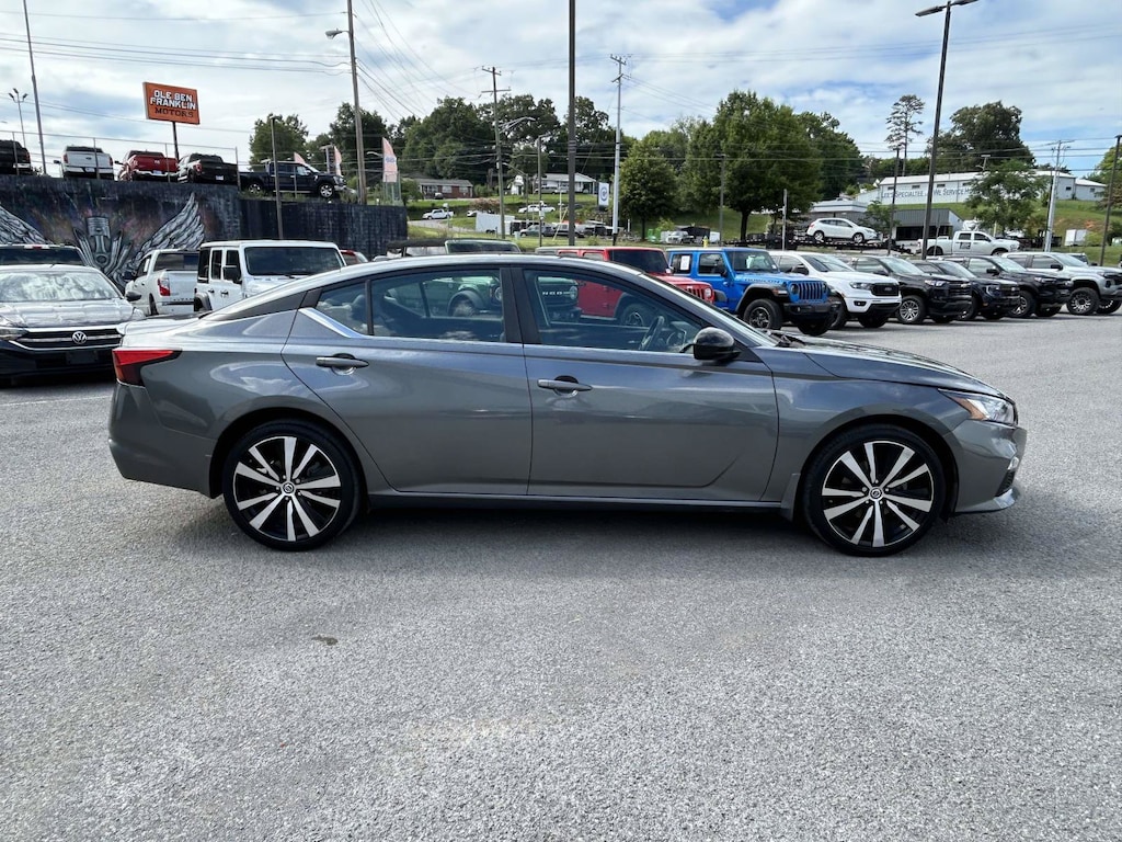 Used 2020 Nissan Altima 2.5 SR Sedan
