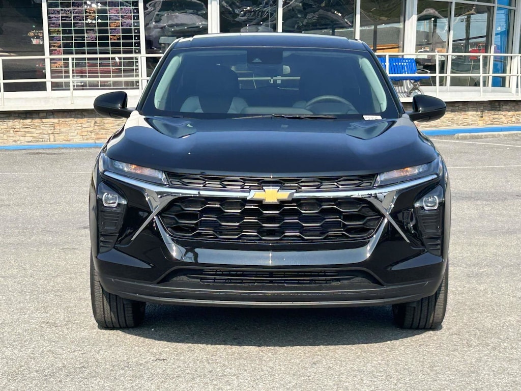 New 2026 Chevrolet Trax LS SUV