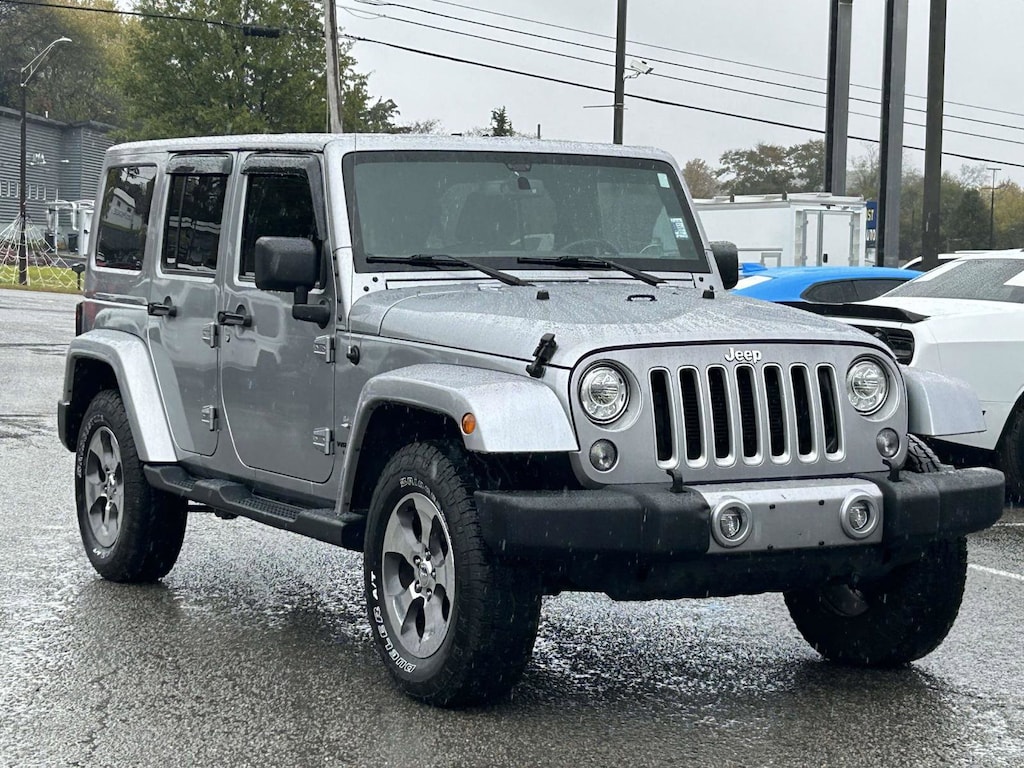 Used 2017 Jeep Wrangler Unlimited Sahara SUV