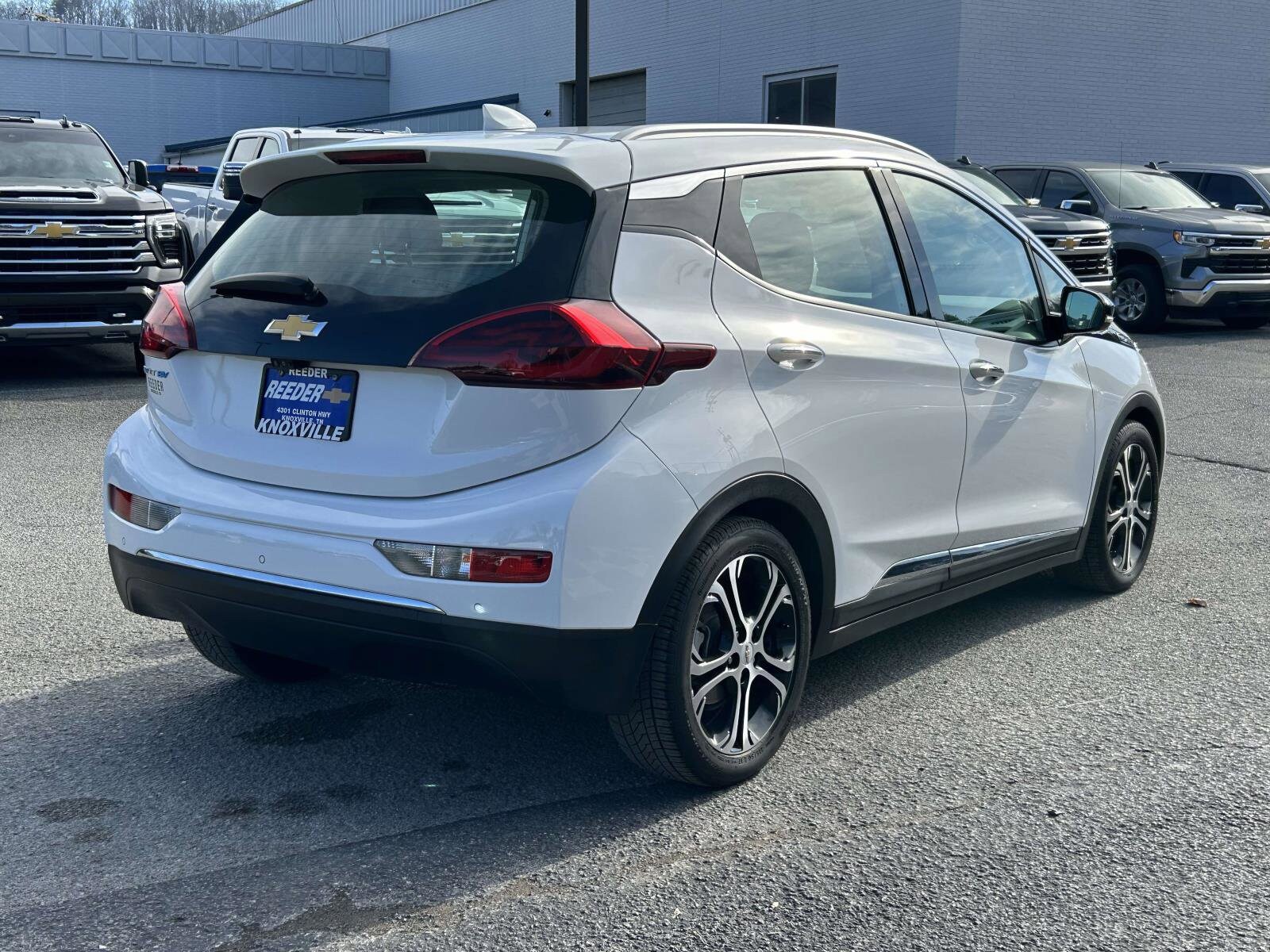 2017 Chevrolet Bolt EV Premier photo 2