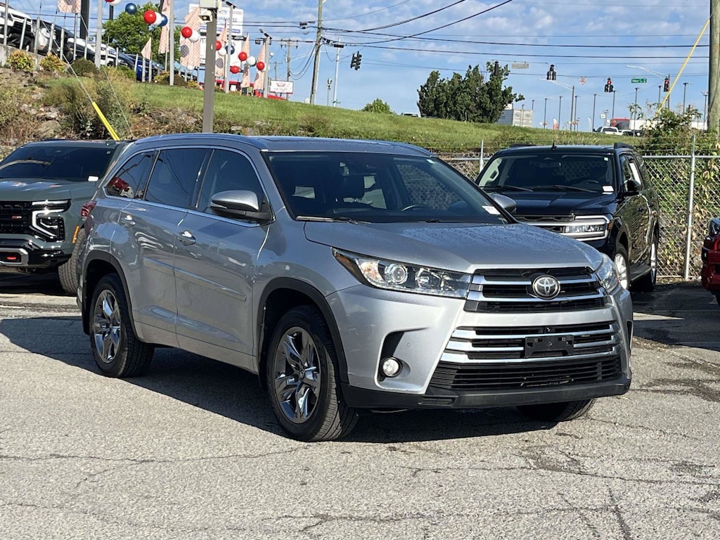 Used 2017 Toyota Highlander Limited SUV