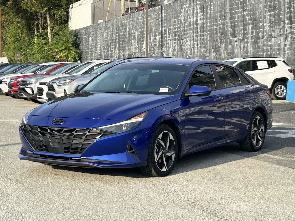 Used 2023 Hyundai Elantra SEL Sedan