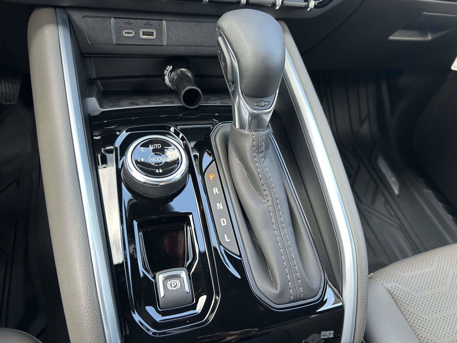 2026 Chevrolet Colorado ZR2 - Photo 23