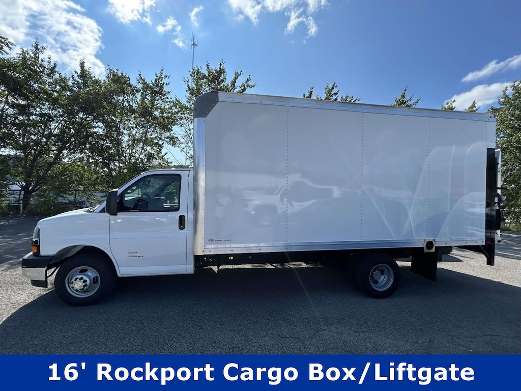 New 2026 Chevrolet Express Cutaway 4500 2WT Cutaway Van