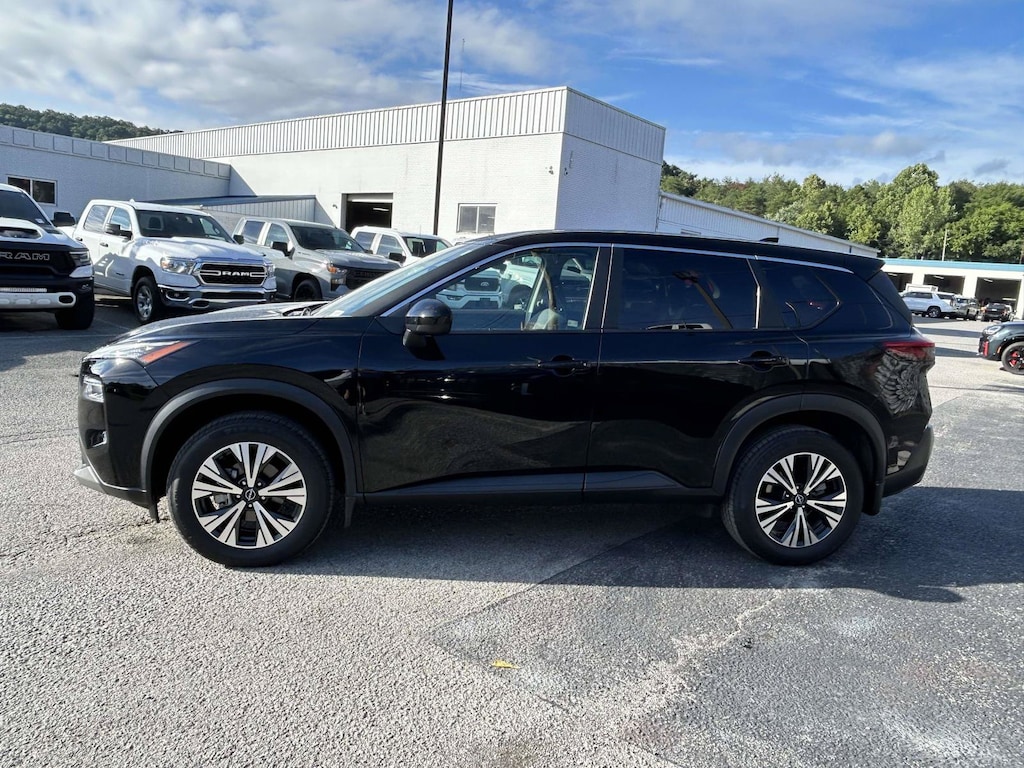 Used 2023 Nissan Rogue SV SUV