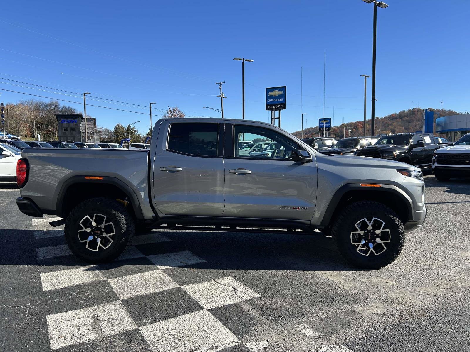 2024 Gmc Canyon AT4X photo 2