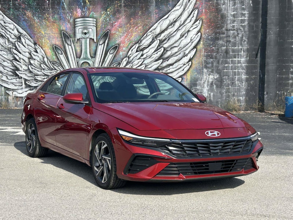 Used 2025 Hyundai Elantra SEL Convenience Sedan