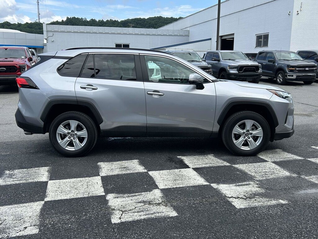 Used 2025 Toyota RAV4 XLE SUV