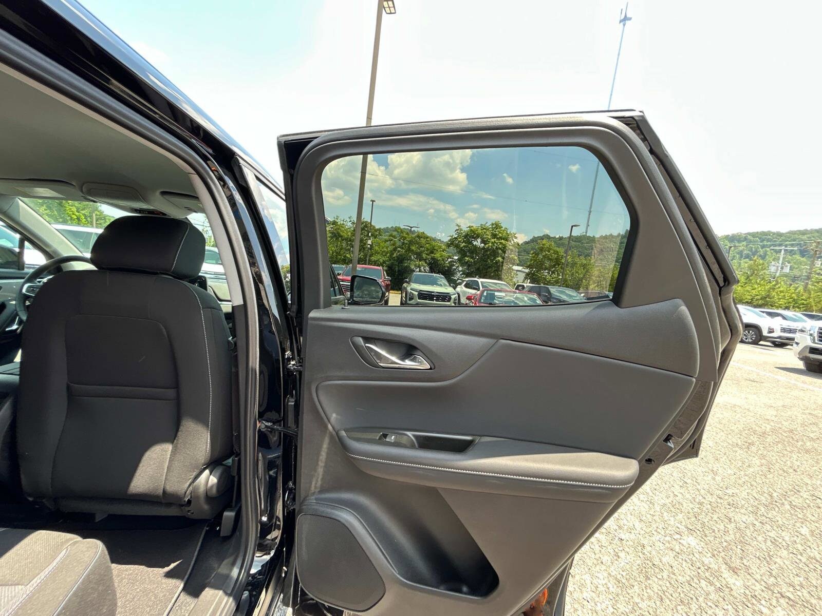 2025 Chevrolet Blazer 2LT - Photo 17