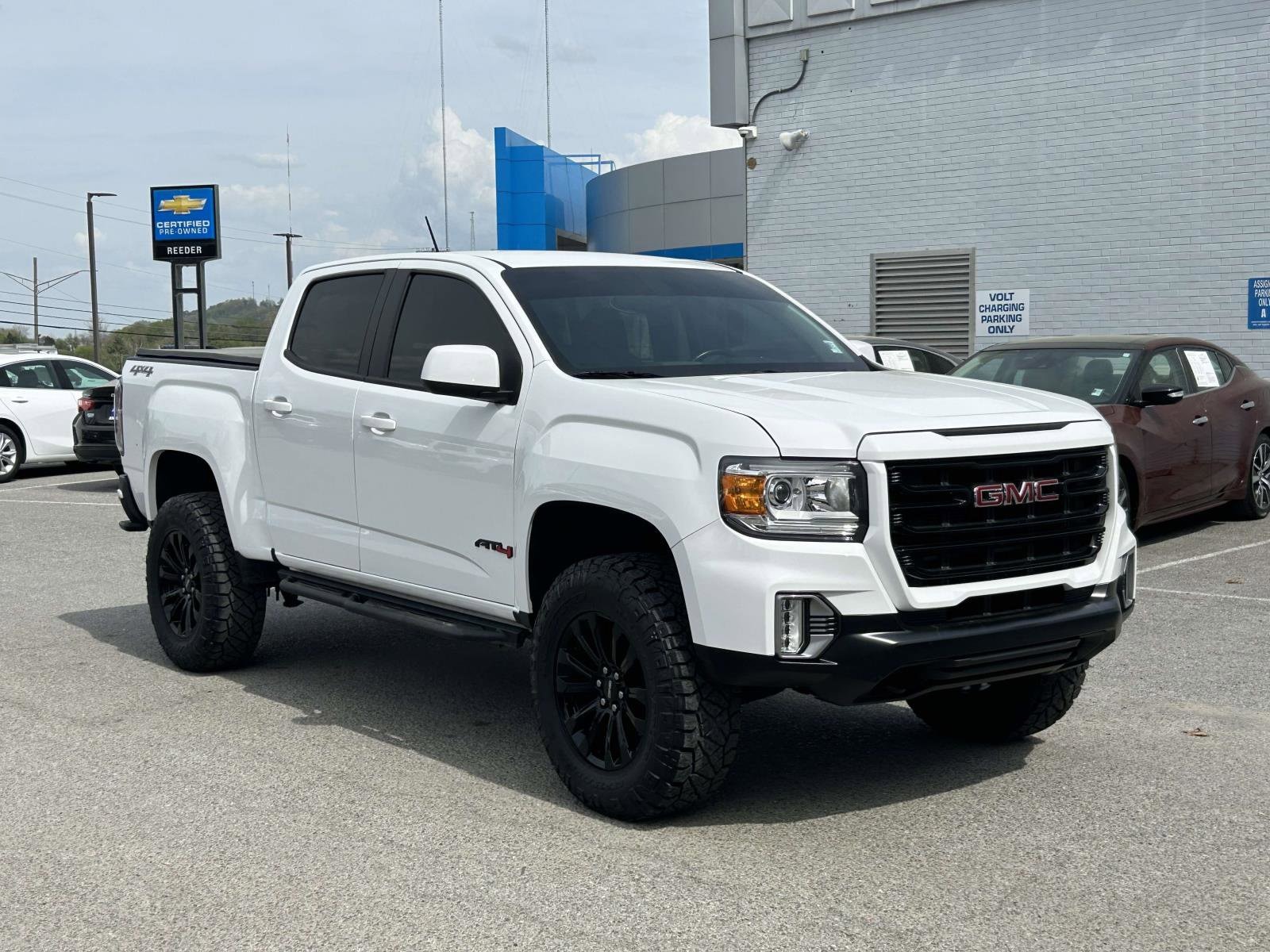 2022 GMC Canyon 4WD Elevation Crew Cab Short Box's photo