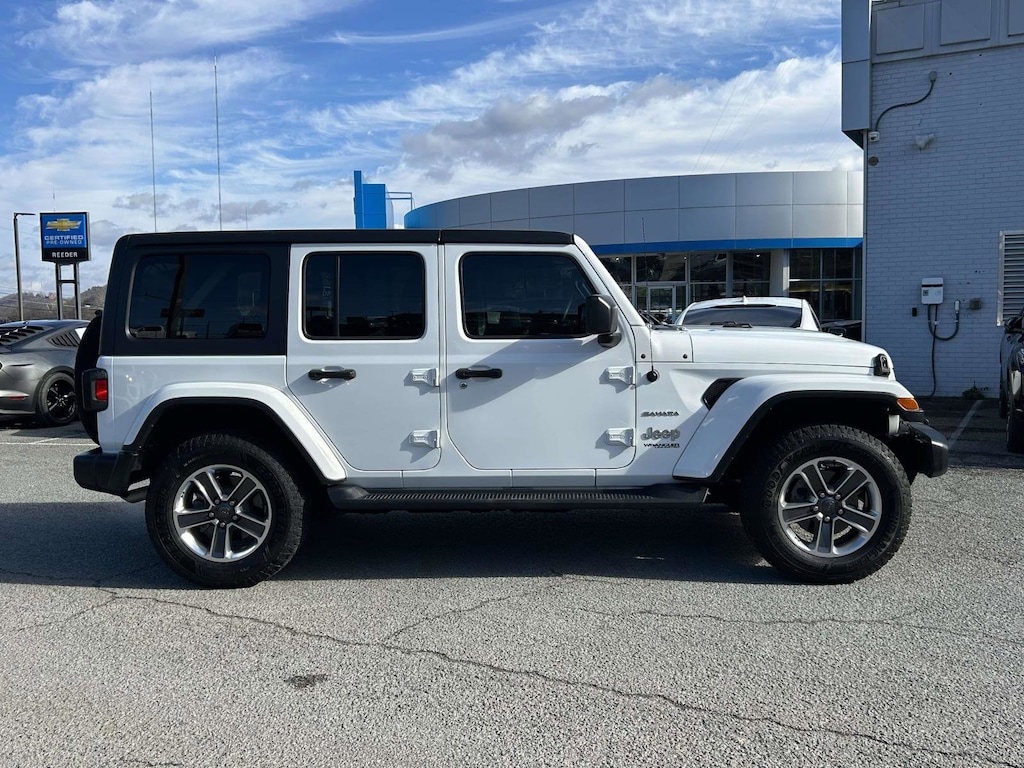 Used 2018 Jeep Wrangler Unlimited Sahara SUV