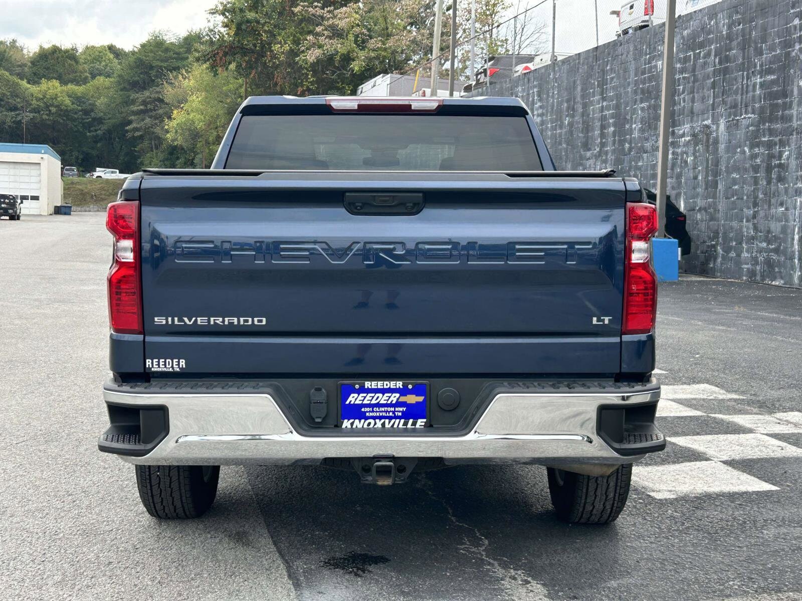 2023 Chevrolet Silverado 1500 LT photo 4