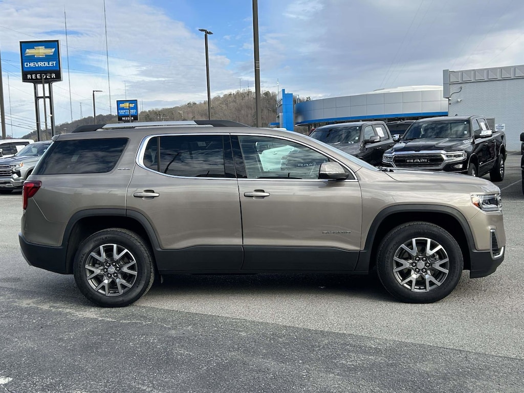 Used 2023 GMC Acadia SLE SUV