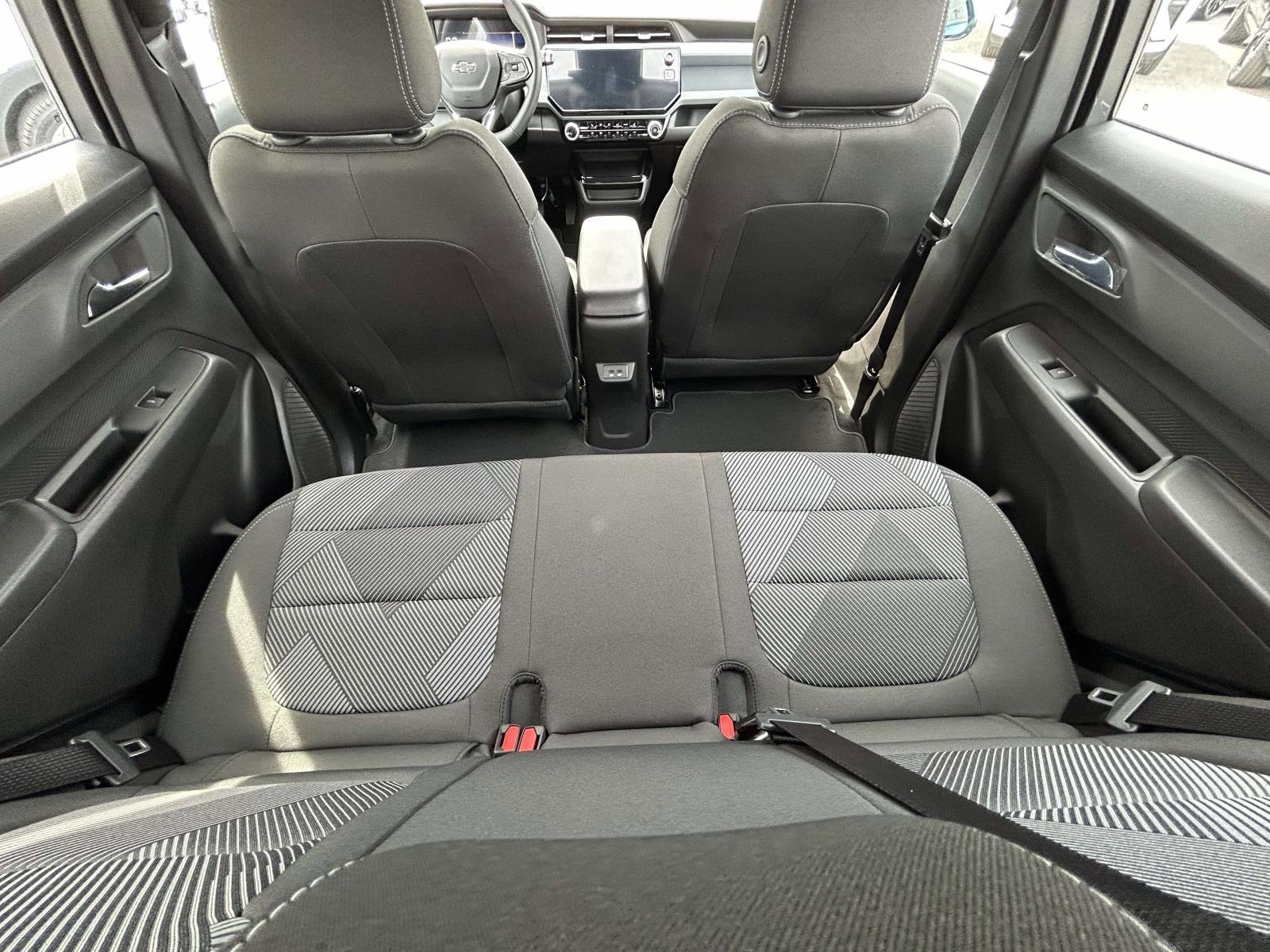 2027 Chevrolet Bolt LT - Photo 14