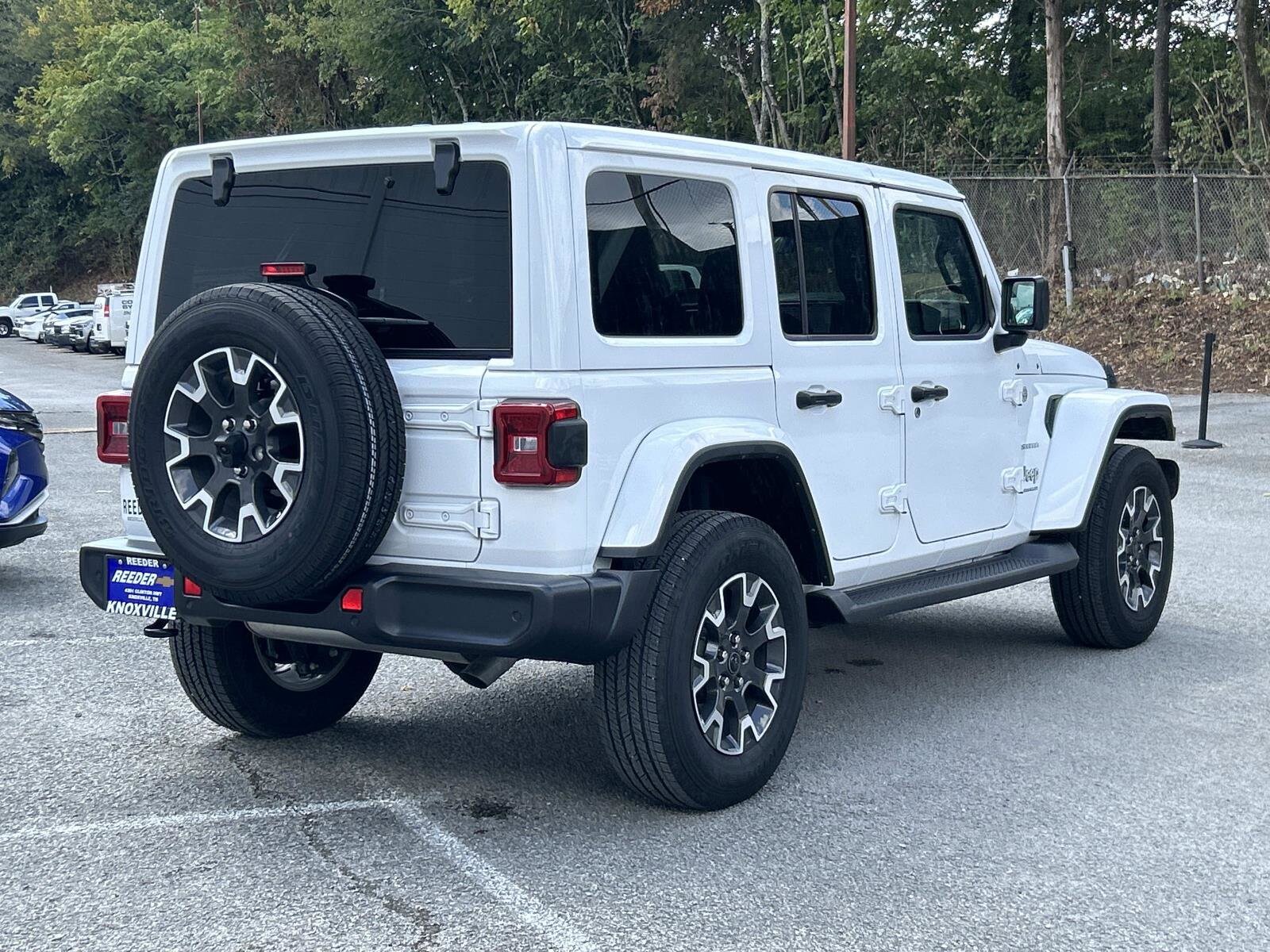 2024 Jeep Wrangler Sahara photo 3