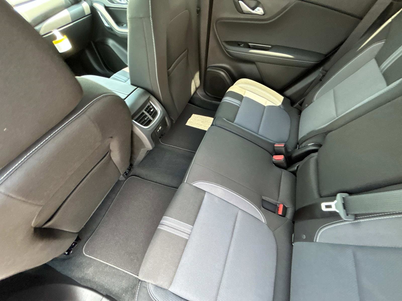 2025 Chevrolet Blazer 2LT - Photo 11