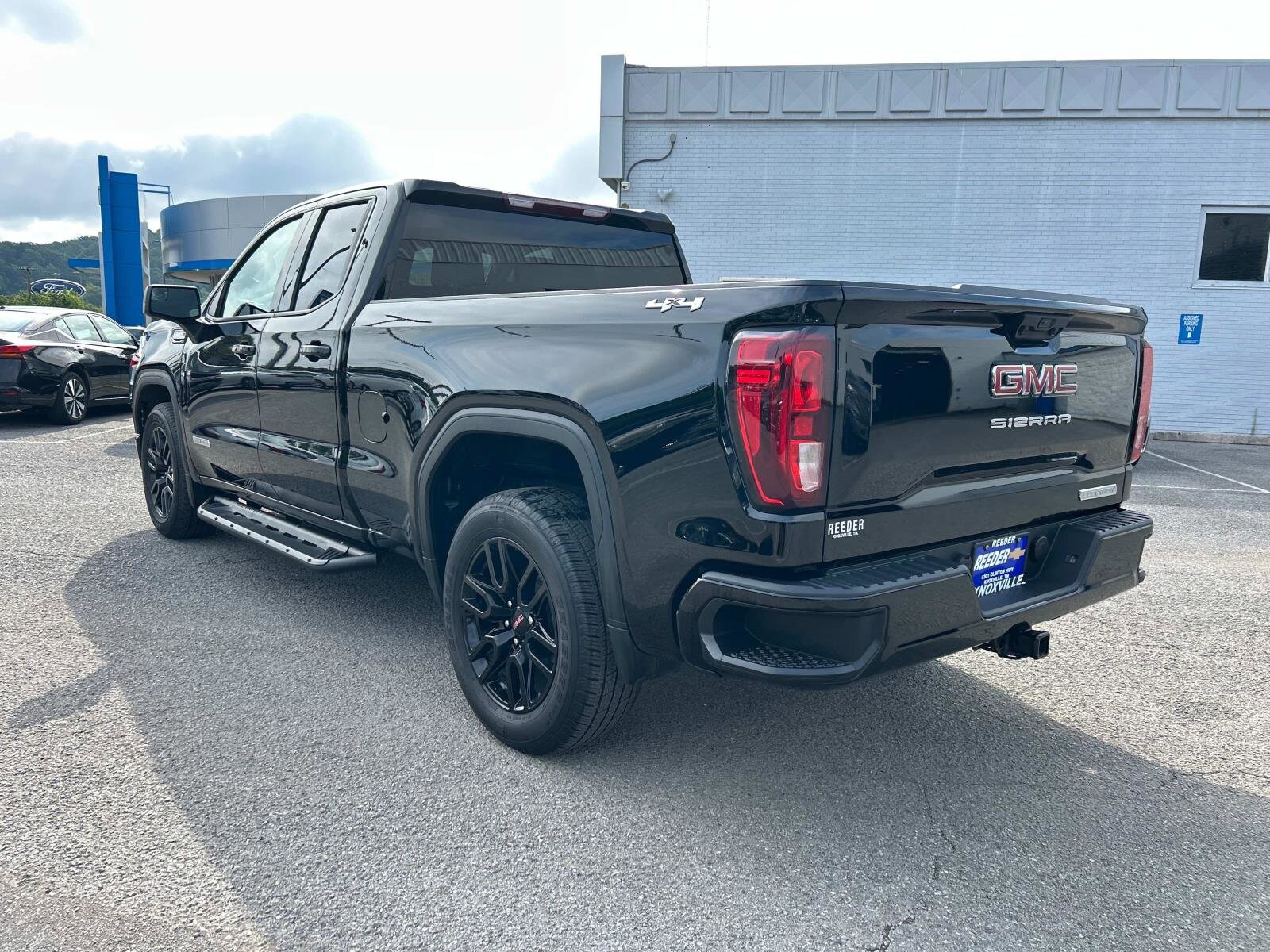 2023 Gmc Sierra 1500 Elevation photo 4