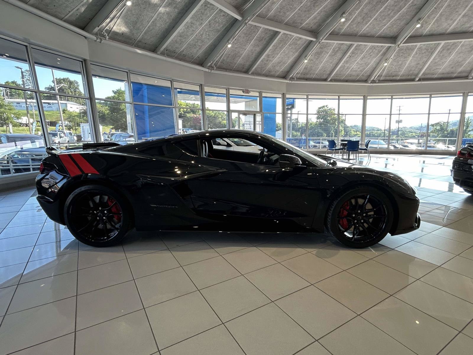 2027 Chevrolet Corvette 1LT - Photo 8