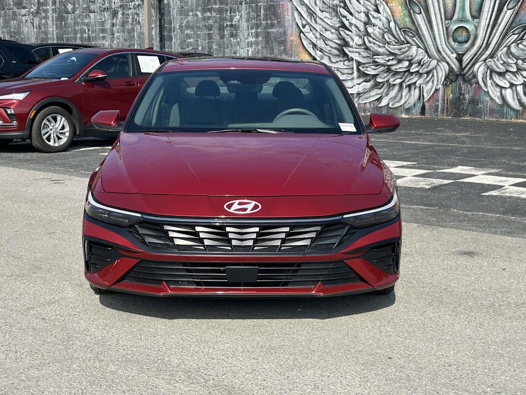 Used 2025 Hyundai Elantra SEL Convenience Sedan