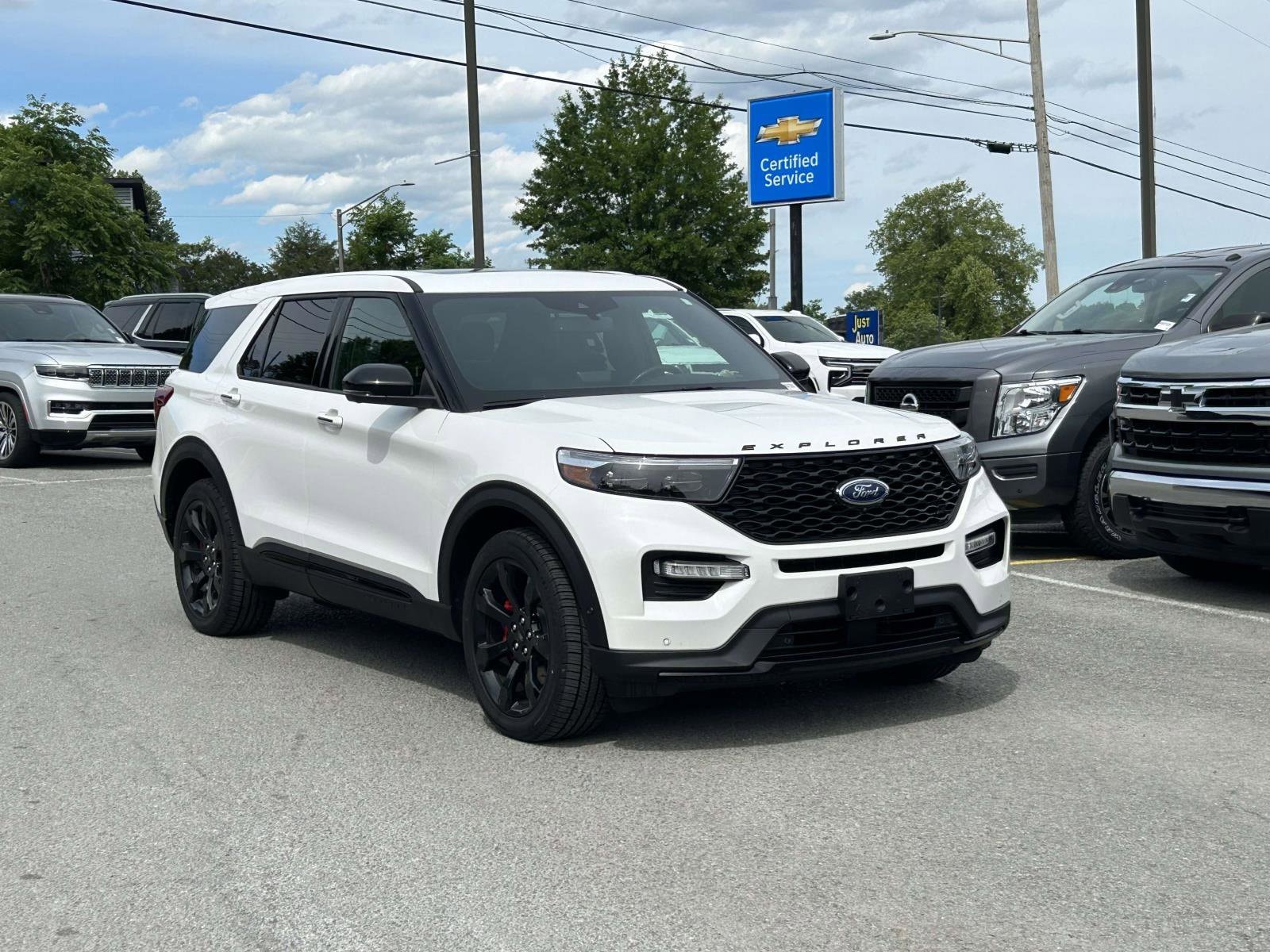 2021 Ford Explorer ST 4WD's photo