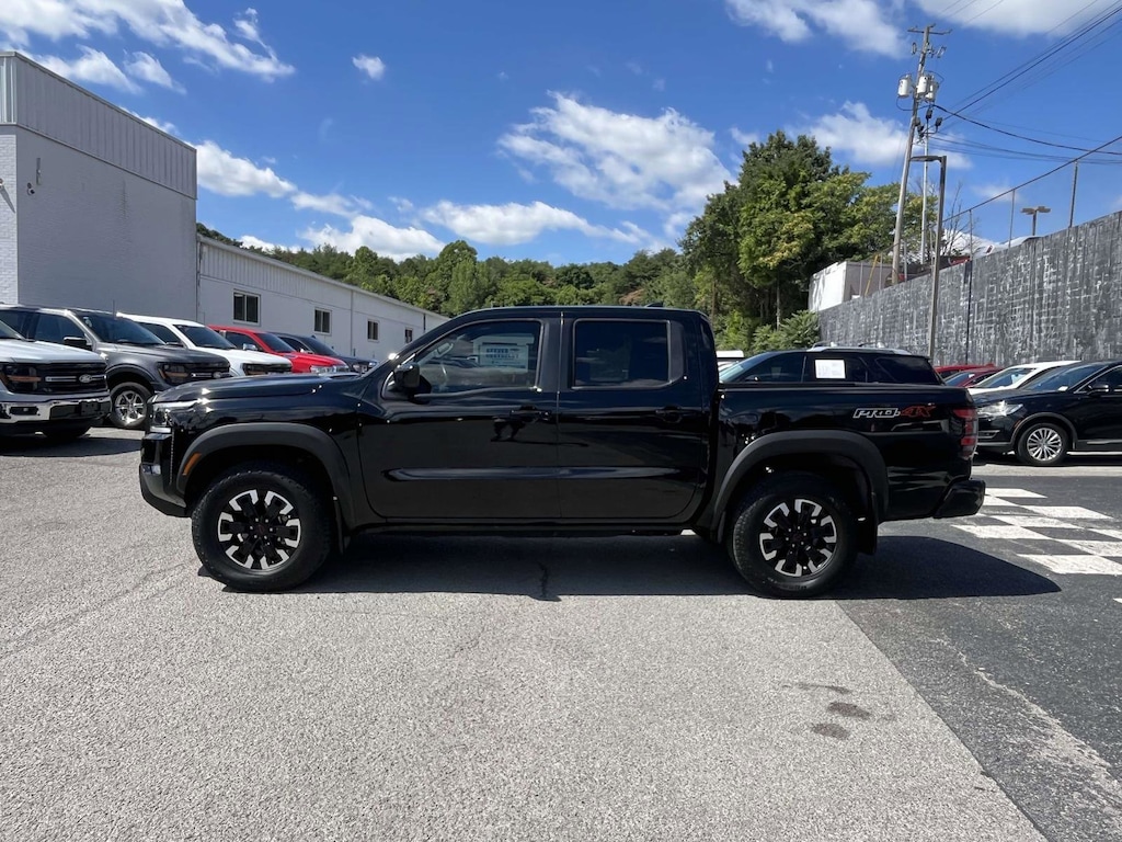 Used 2024 Nissan Frontier PRO-4X Truck Crew Cab