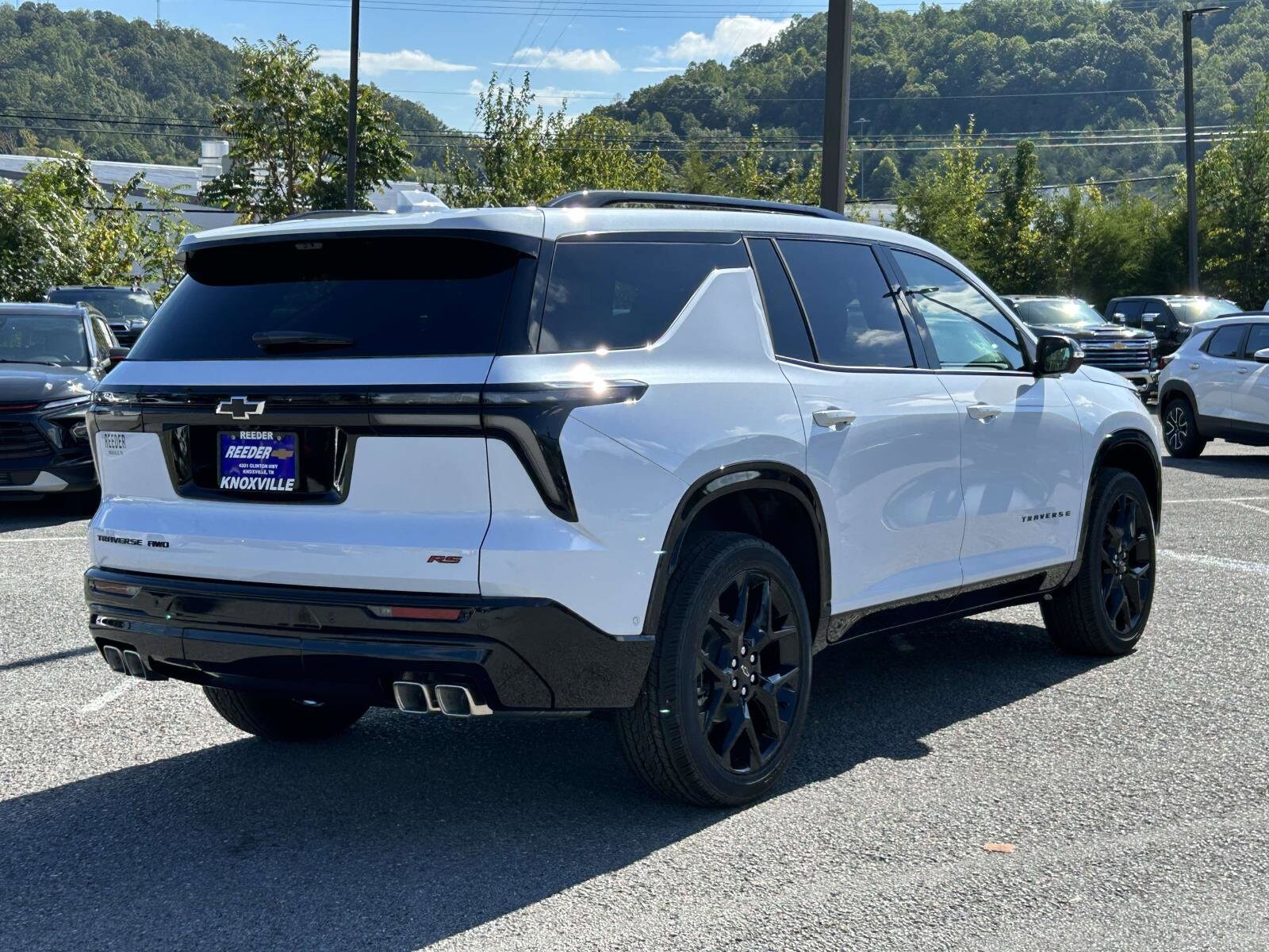 2026 Chevrolet Traverse RS photo 2