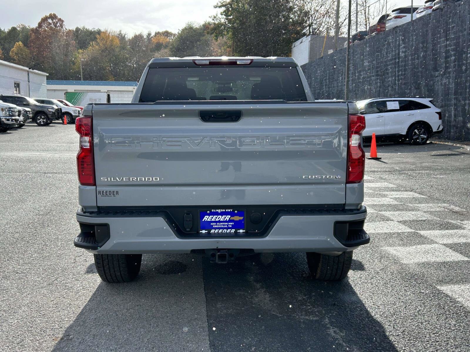 2024 Chevrolet Silverado 1500 Custom photo 3