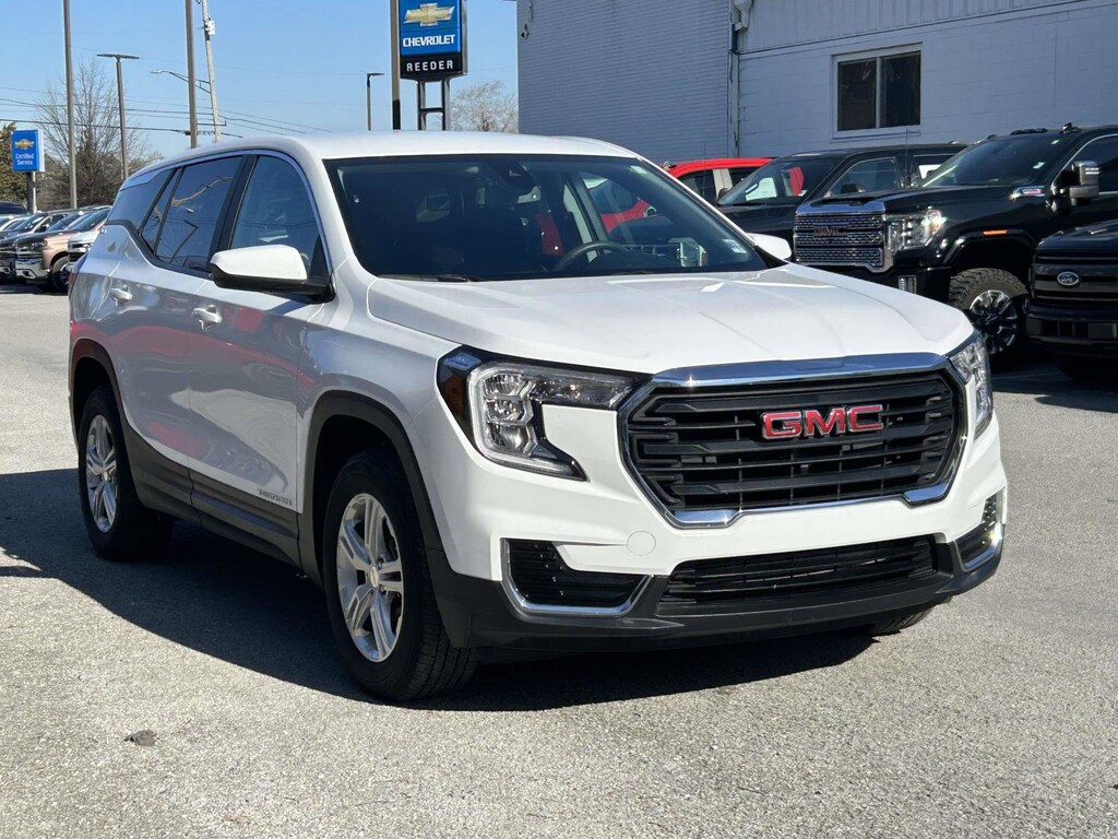 Used 2024 GMC Terrain SLE SUV