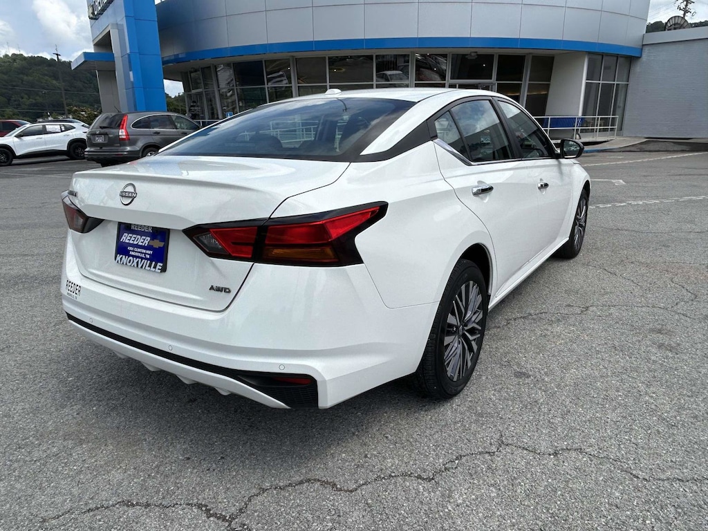 Used 2025 Nissan Altima SV Sedan