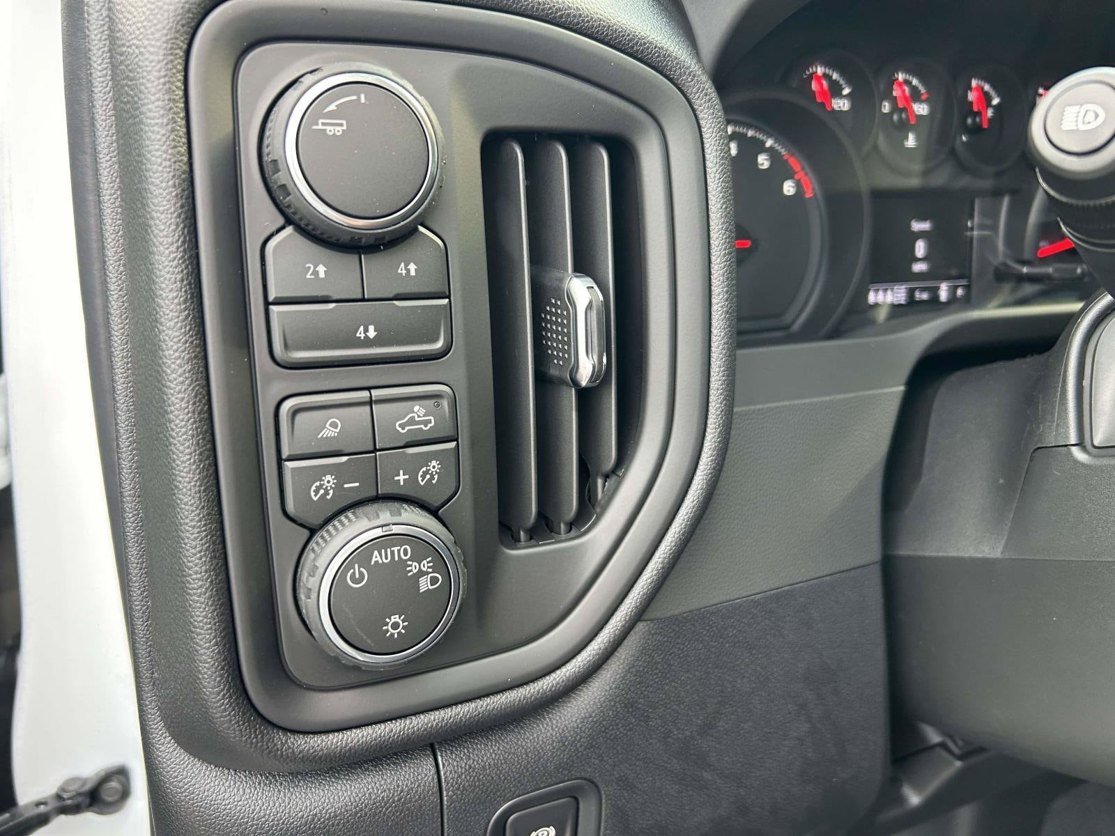 2026 Chevrolet Silverado 2500 HD Custom - Photo 22