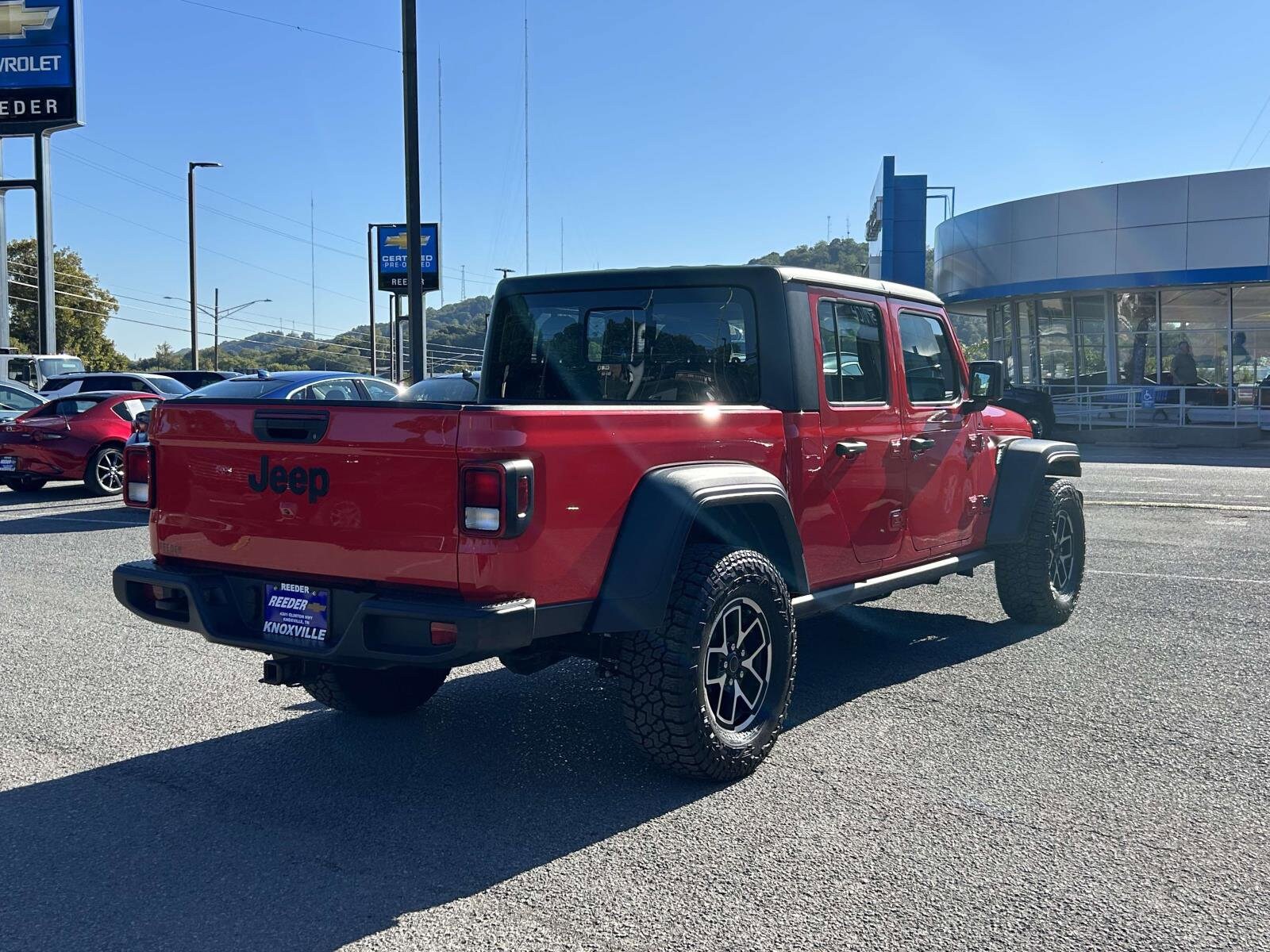 2024 Jeep Gladiator Sport photo 3