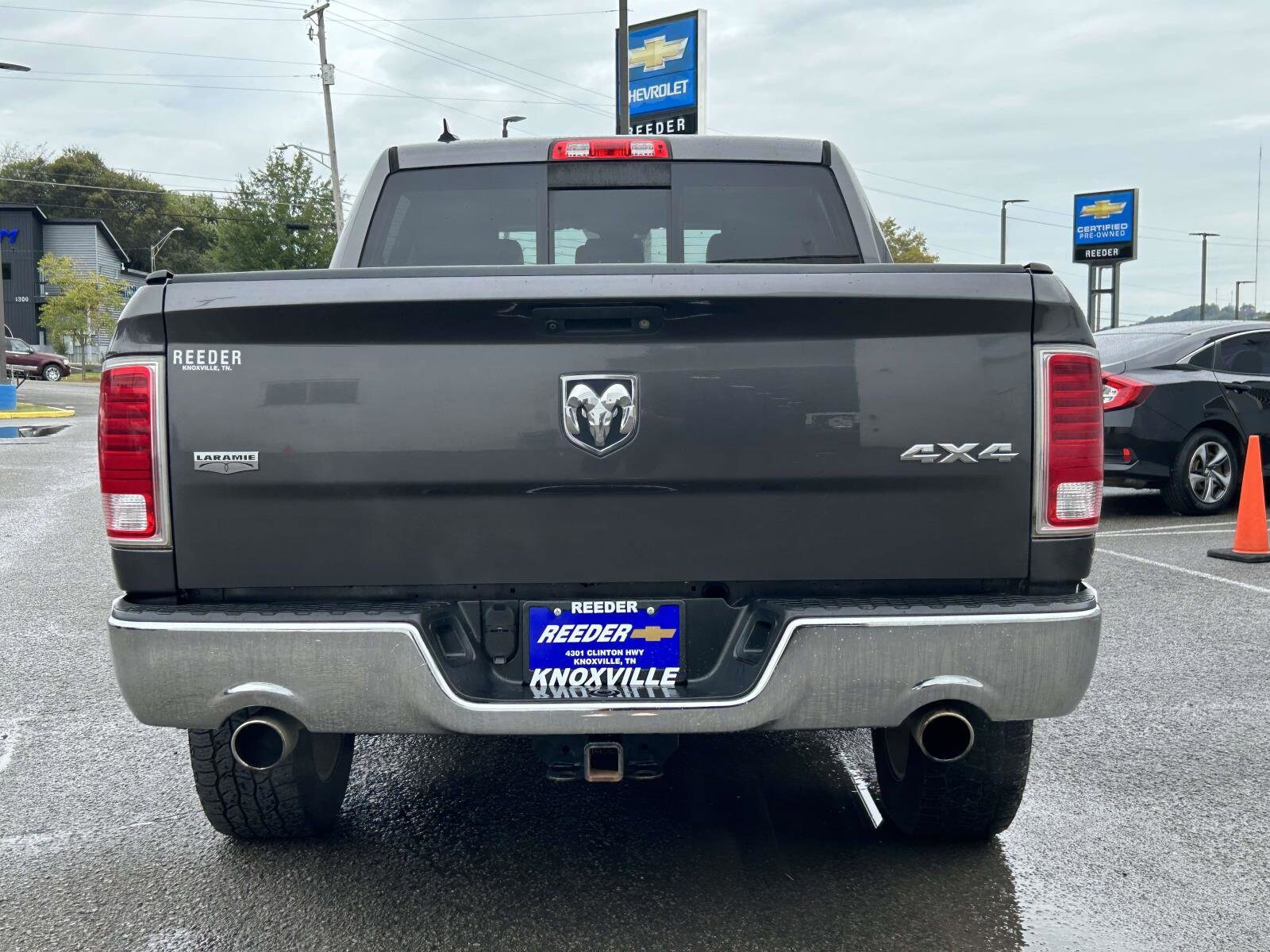 2017 Ram 1500 Laramie photo 4