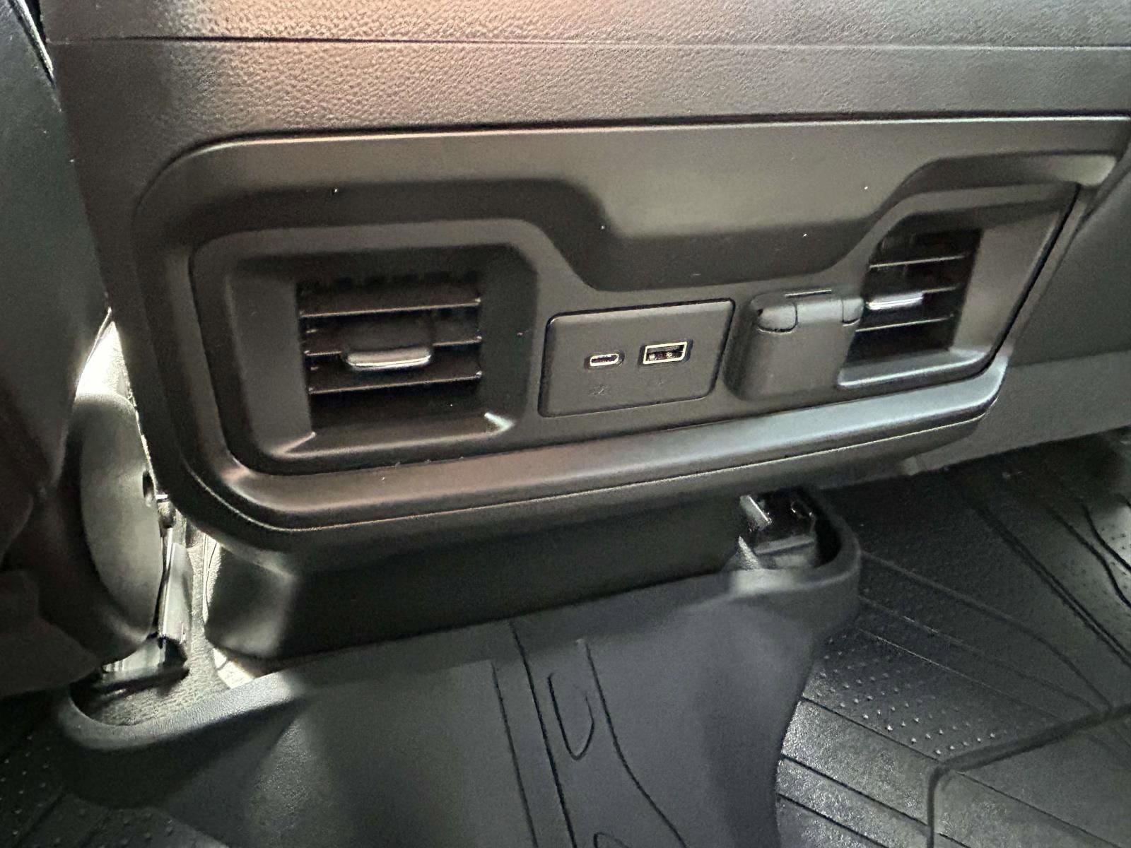 2022 Chevrolet Silverado 1500 Limited RST - Photo 17