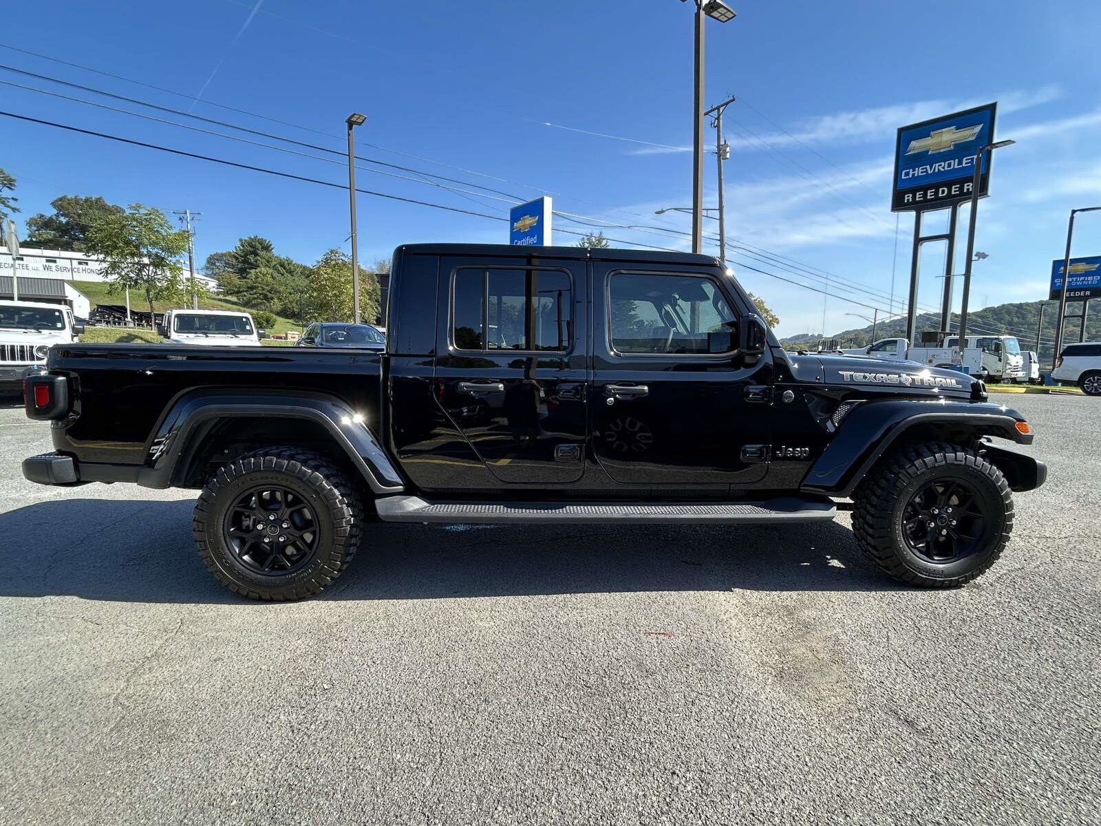 2025 Jeep Gladiator Texas Trail photo 2