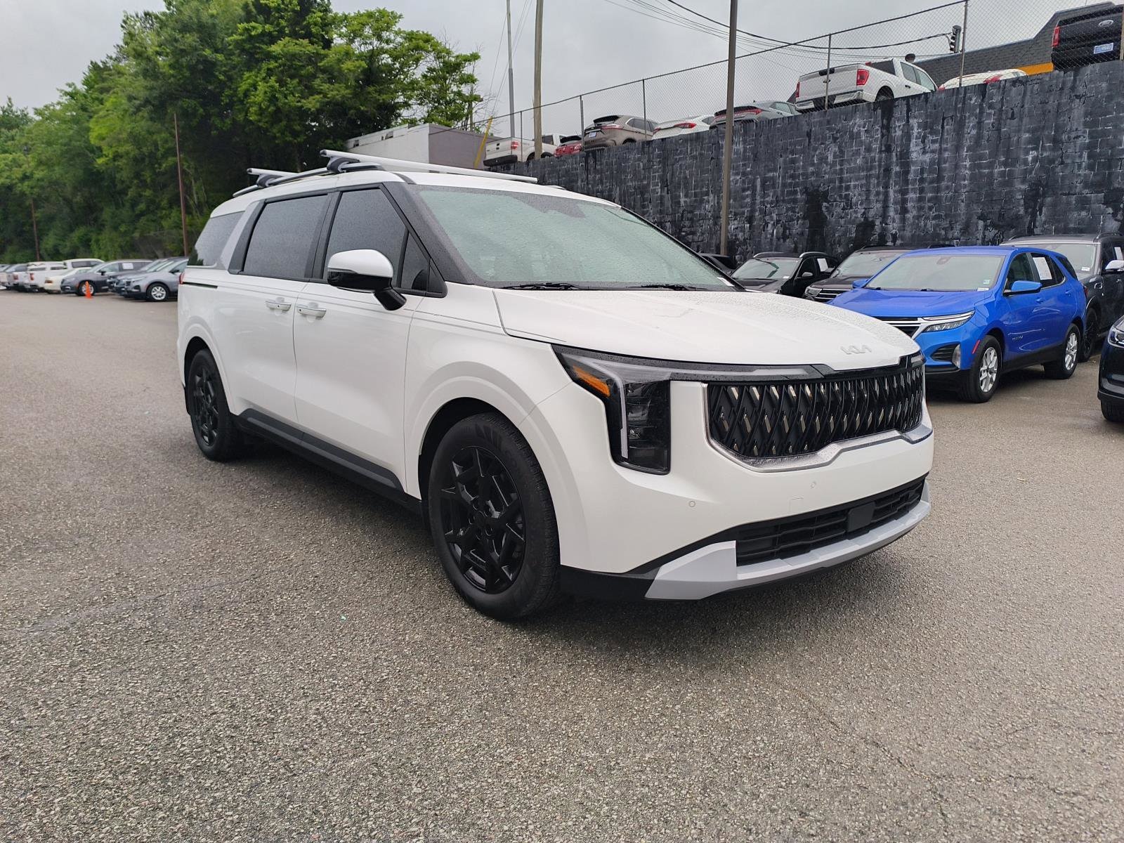 2026 Kia Sedona EX's photo