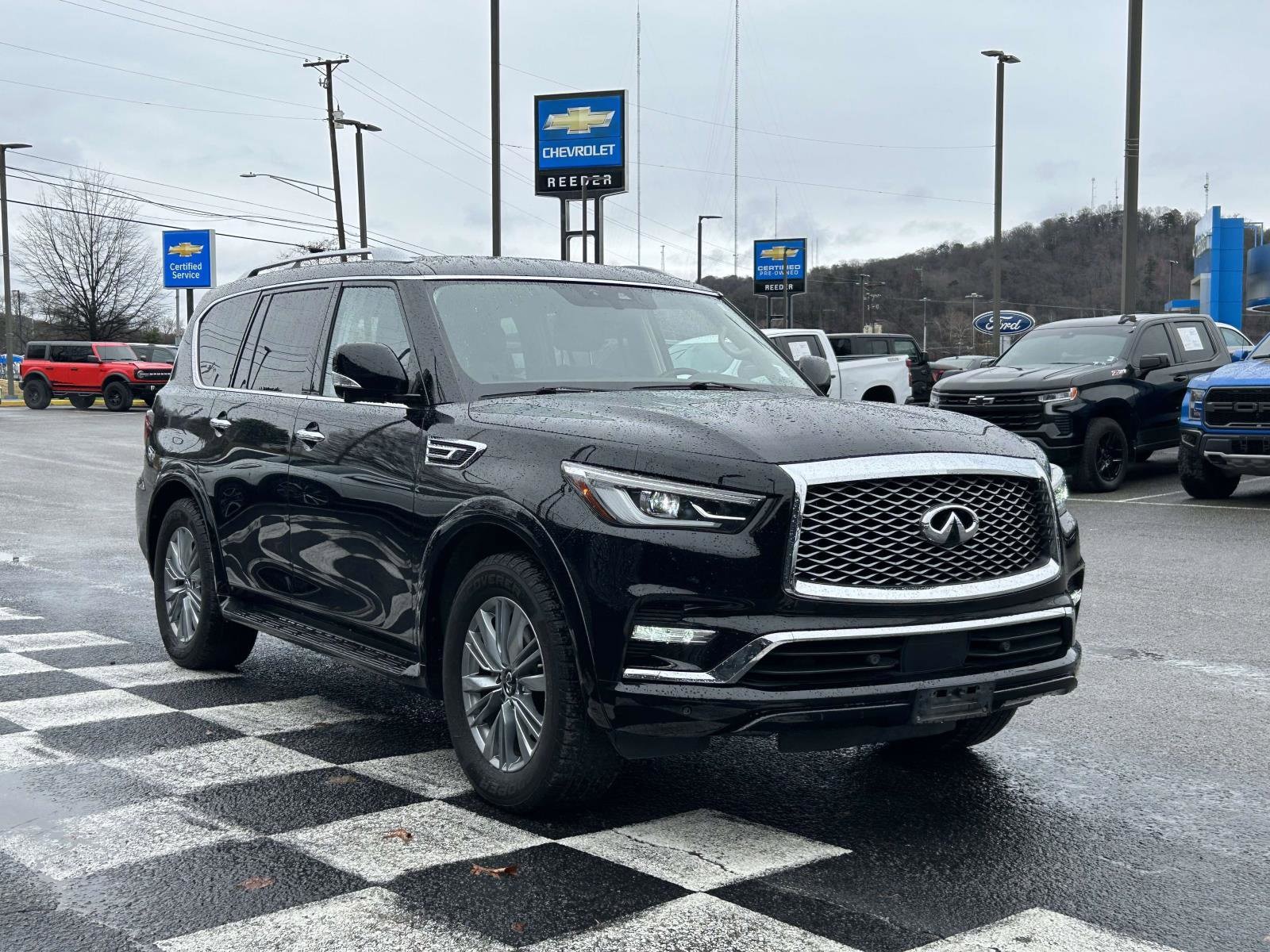 2021 INFINITI QX80's photo