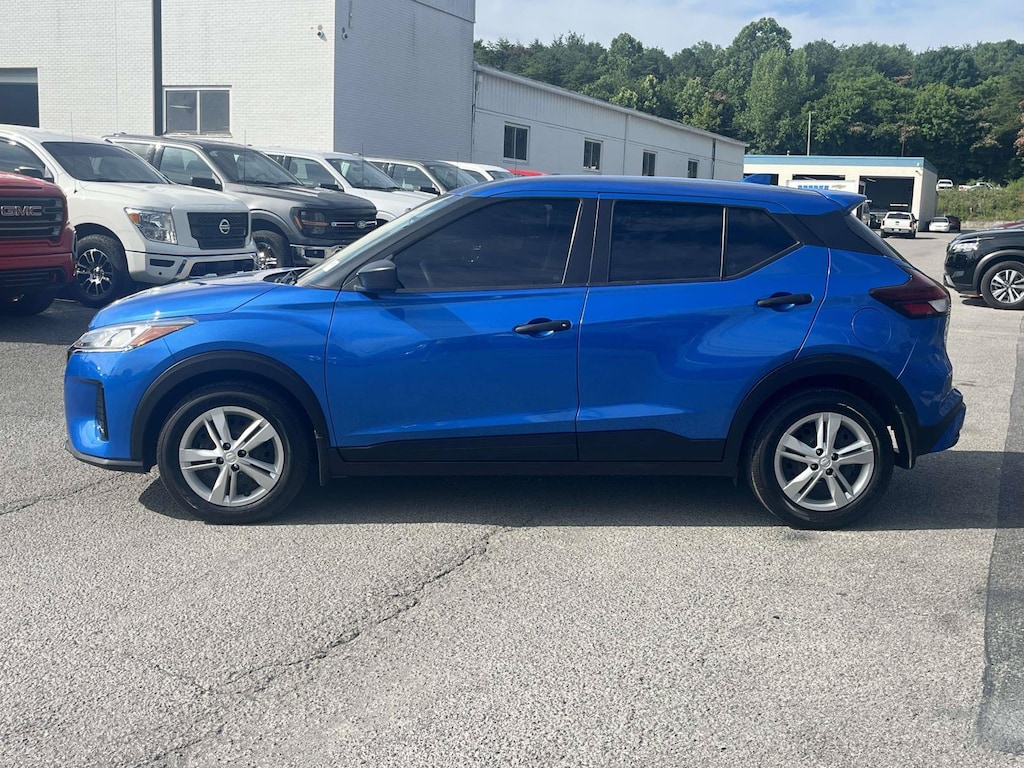 Used 2022 Nissan Kicks S SUV