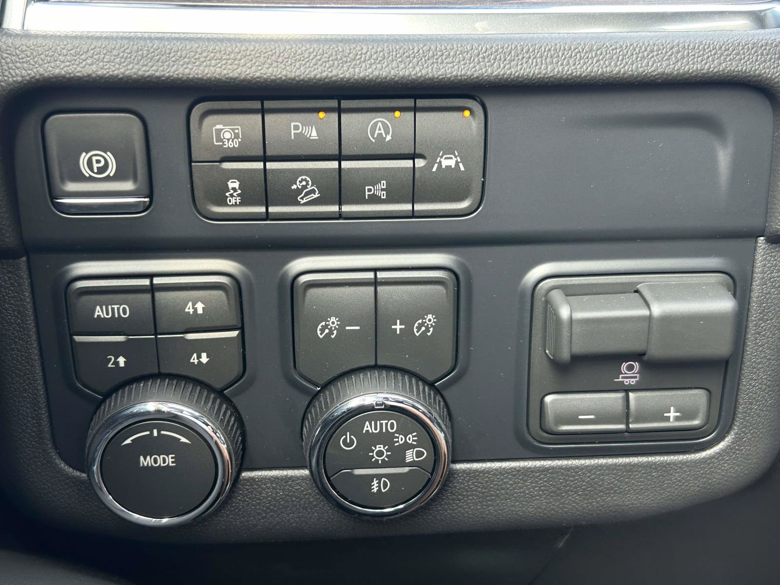 2026 Chevrolet Tahoe LT - Photo 21