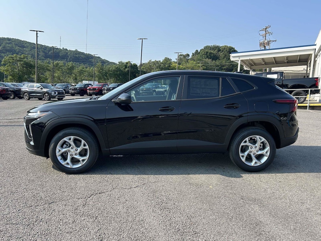New 2026 Chevrolet Trax LS SUV